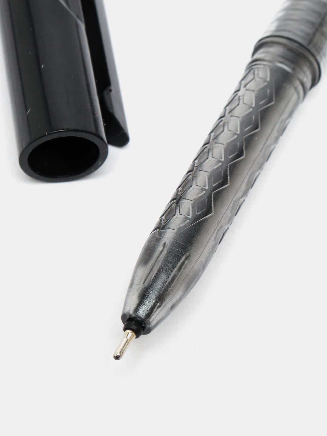 Ruchka  01020 0,7mm Black Deli